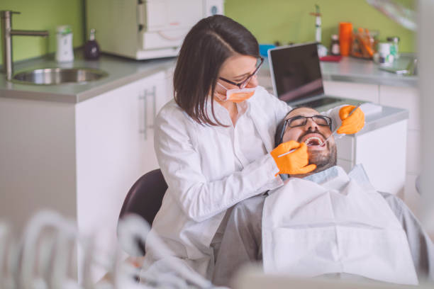 Best Cracked Tooth Emergency Dentist  in Rothschild, WI